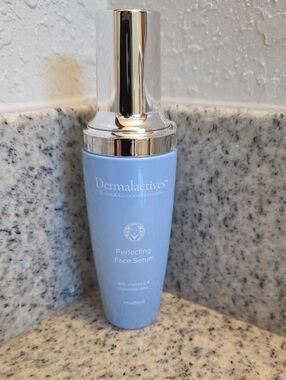 Dermalactives Perfecting Face Serum